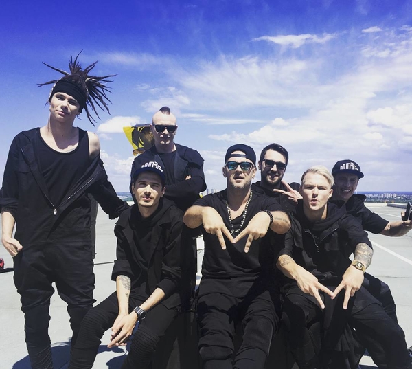 Группа Mozgi и Michelle Andrade презентовали совместный трек