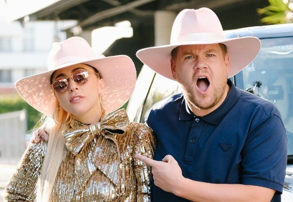 Lady Gaga едва не угодила в ДТП на караоке-машине