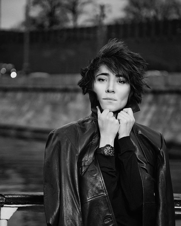 Земфира получила травму на концерте в Берлине