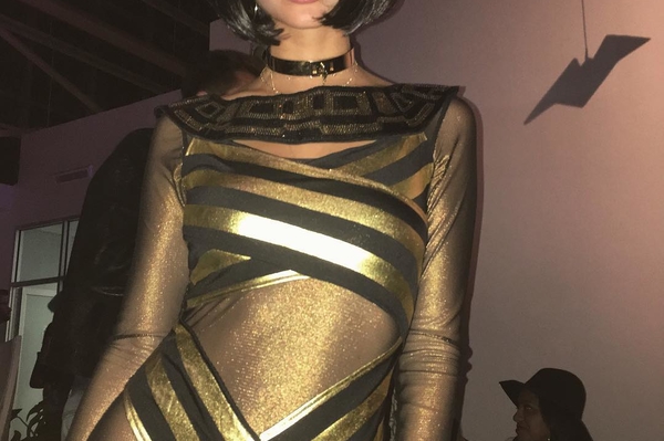 instagram.com/emrata