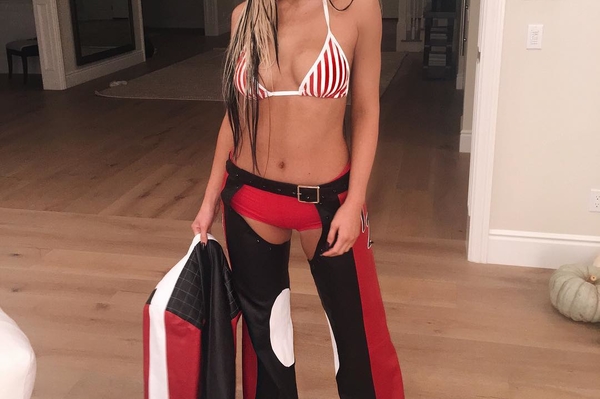 instagram.com/kyliejenner