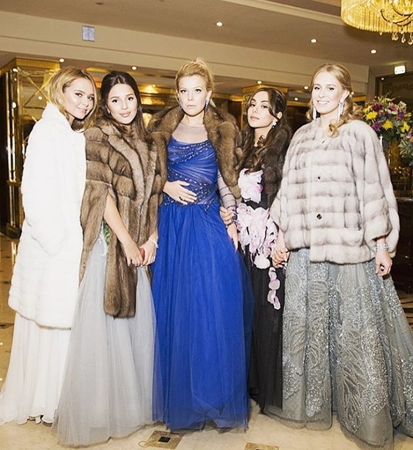 Дочери Литвиновой, Меладзе и Маликова засветились на балу дебютанток