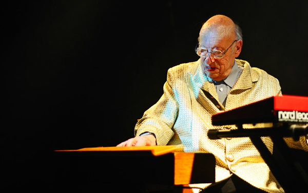 Умер композитор Жан-Жак Перре