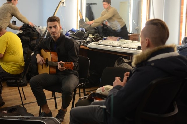 Х-фактор 7 сезон: фото из закулисья первого прямого эфира