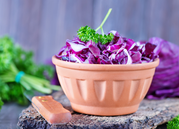 Салат из краснокочанной капусты: три вкусные идеи