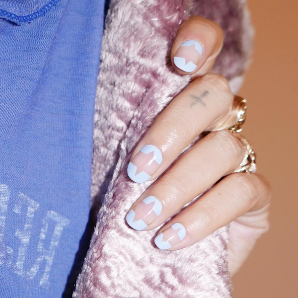 Где искать идеи для маникюра?