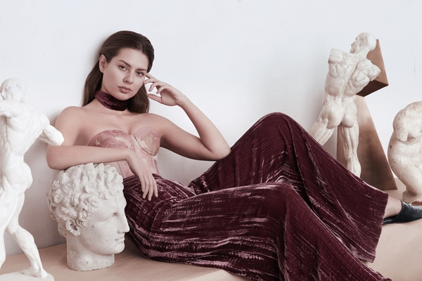 Алена Мусиенко снялась в свежем кампейне Oksana Pravnyk Atelier