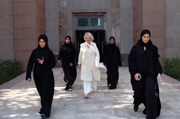 instagram.com/clarencehouse