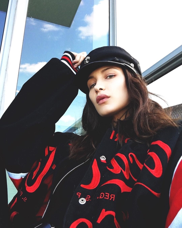 Белла Хадид стала новым лицом Nike