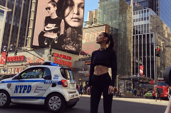 instagram.com/bellahadid