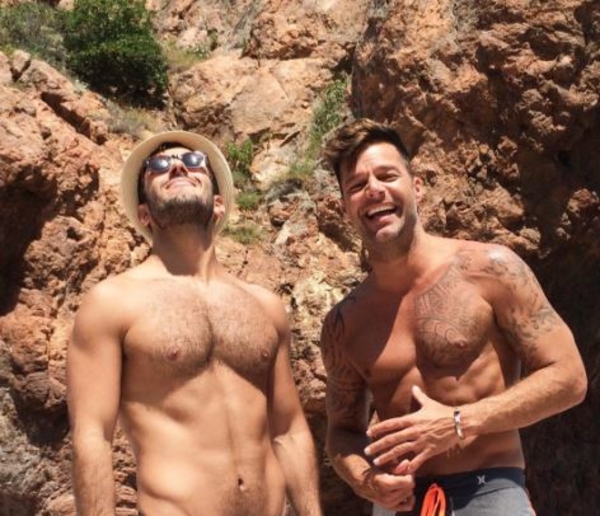 Теперь официально: Рики Мартин сделал романтичное предложение бойфренду