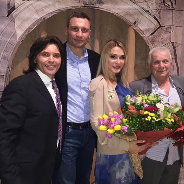 Ольга Сумская получила орден от Виталия Кличко