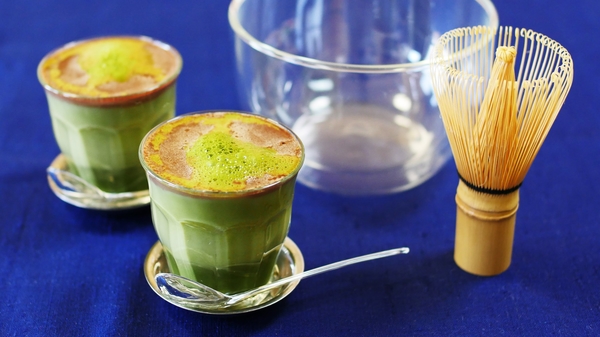 Как приготовить горячий шоколад с матча