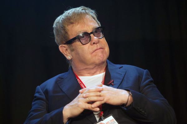 Элтон Джон отказался выступать на инаугурации Дональда Трампа