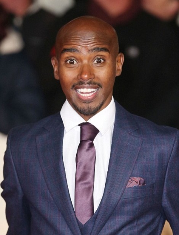 Девушки в прозрачных комбинезонах украсили премьеру фильма в Лондоне