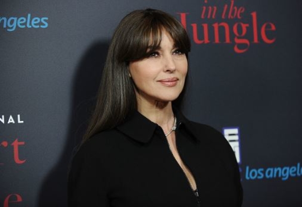 Сама скромность: Белуччи пришла на красную дорожку в сдержанном образе