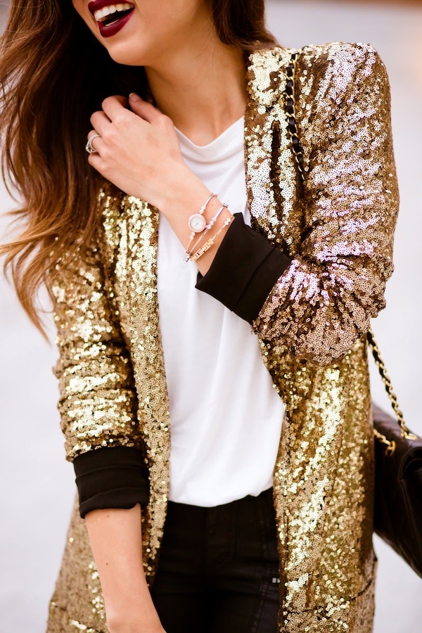 Что надеть на корпоративную вечеринку: советы стилиста