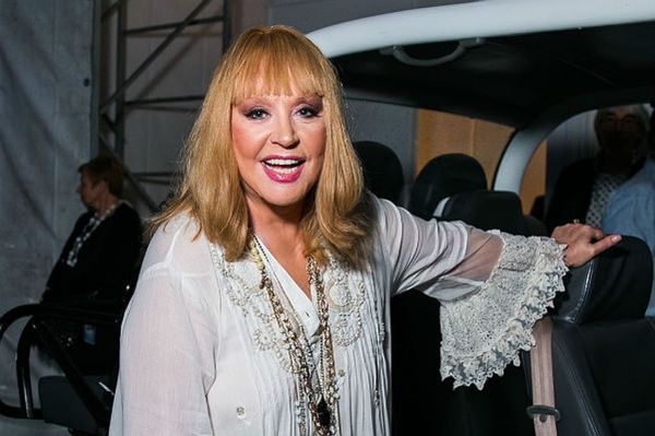 Супер удар: Пугачева опубликовала видео, как ее дочь играет с мячом