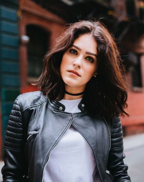 Маша Собко прогулялась по зимнему Нью-Йорку в халате и босоножках