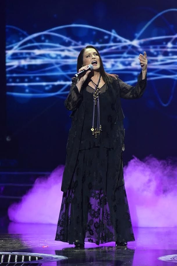 Новогодний Квартал 95: Ротару, Зеленский-Снежинка и Кравец в стиле Савченко