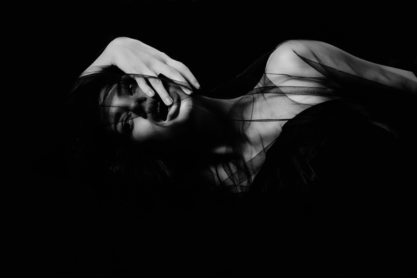 Чувствуй кожей: Алена Мусиенко снялась для рекламной кампании The Skin