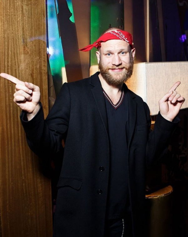 Инспектор Патронус: Иван Дорн опубликовал забавное новогоднее видео