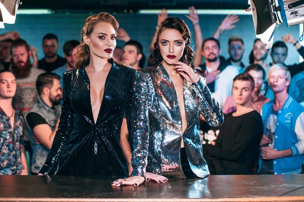 Героинь для своего нового клипа НЕАНГЕЛЫ нашли в интернете