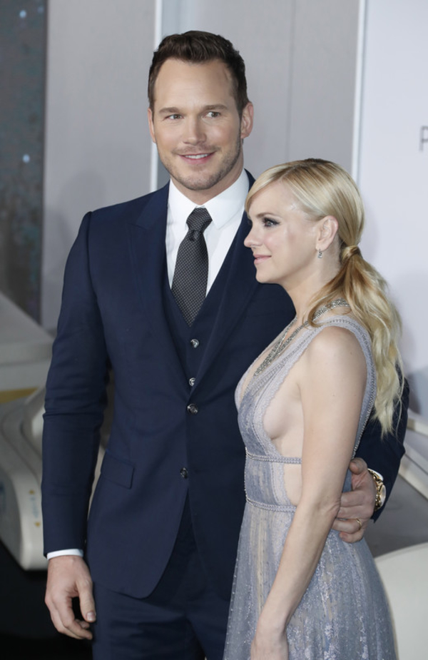 Крис Прэтт подарил своей жене Анне Фэрис бриллиантовое кольцо