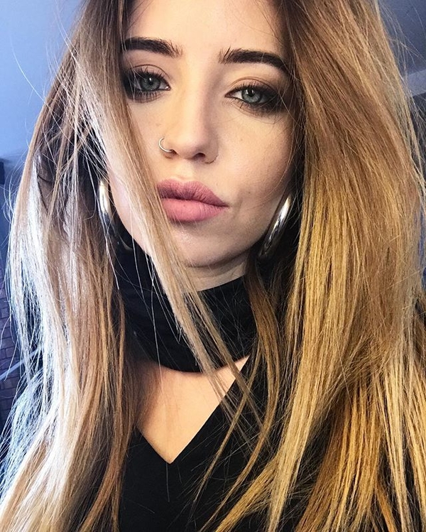 Надя Дорофеева рассказала, как "влюбилась" в Настю Каменских