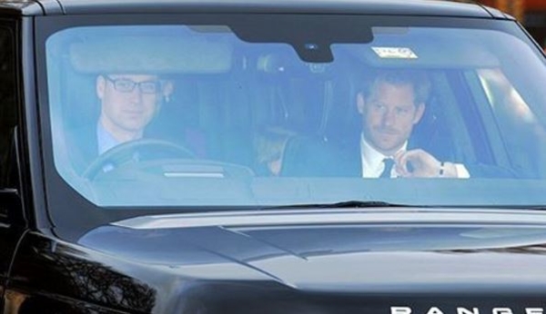 Королевская семья съездила на праздничный обед к Елизавете II