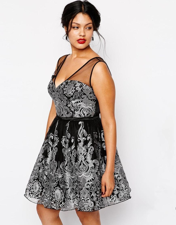 Платья на Новый год для девушек с формами