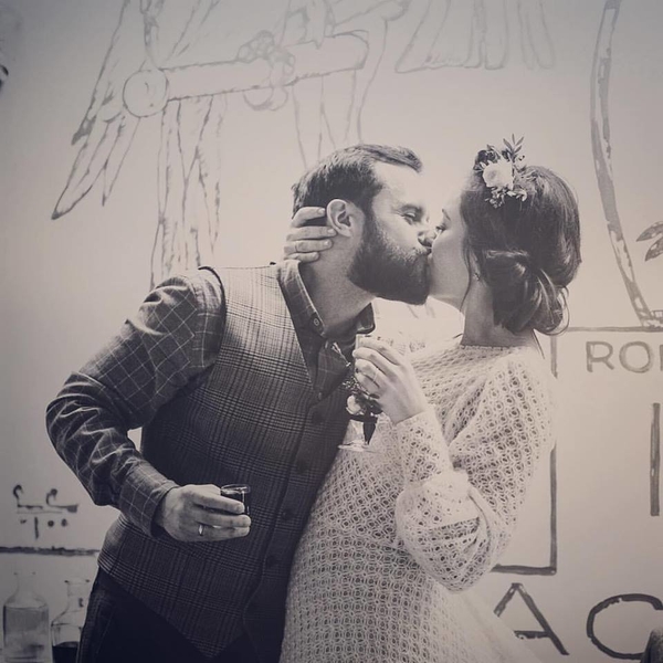 Даша Малахова поделилась новыми снимками со своей свадьбы