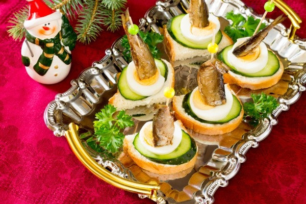Канапе на Новый год: ТОП-10 рецептов