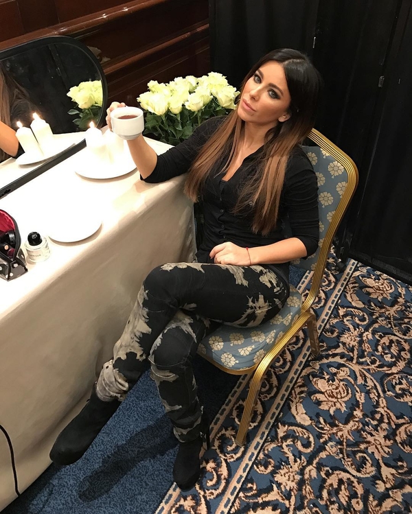 Ани Лорак поделилась снимком с подросшей дочкой