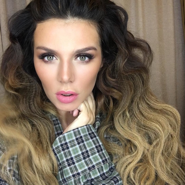 Анна Седокова прокомментировала слухи о своей третьей беременности