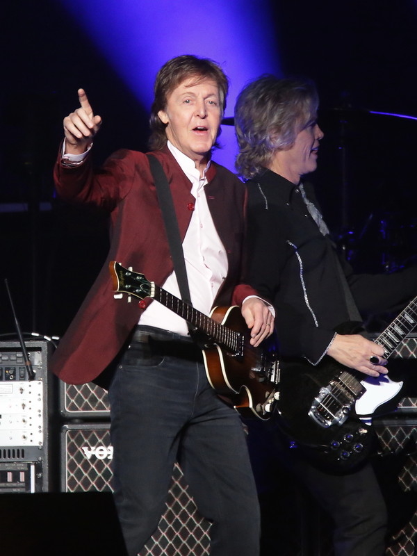 Пол Маккартни развлекал Романа Абрамовича в новогоднюю ночь