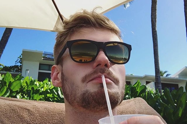 instagram.com/alexzakharchuk