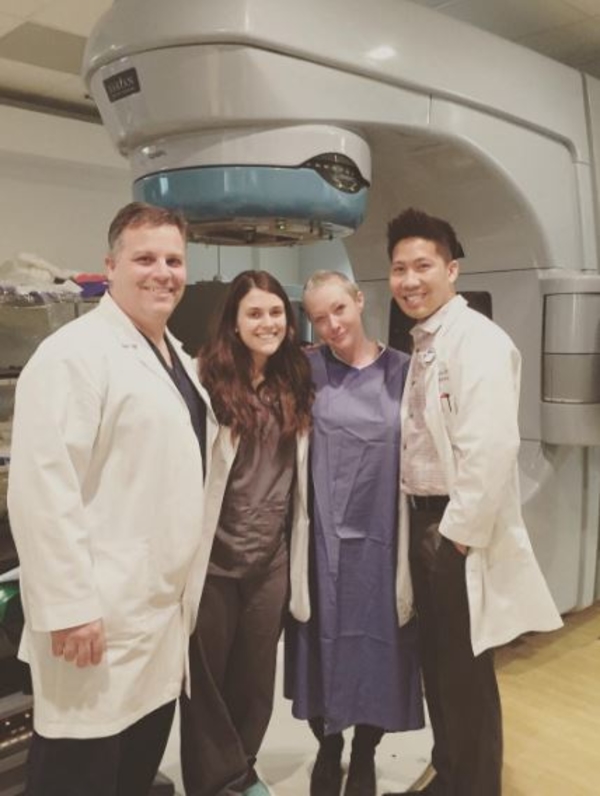 Онкобольная Шеннен Доэрти удивила фанатов зажигательными танцами