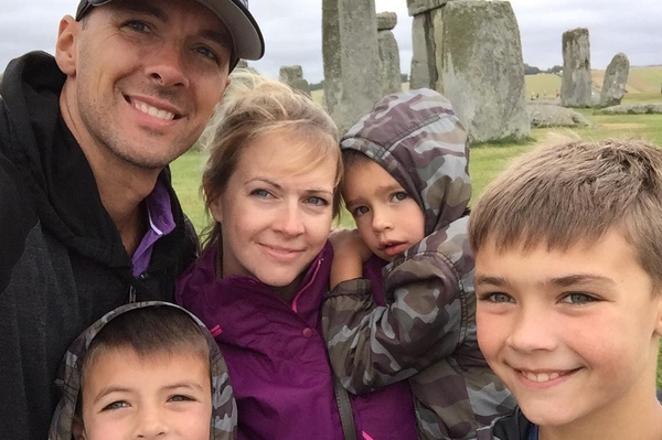 instagram.com/melissajoanhart