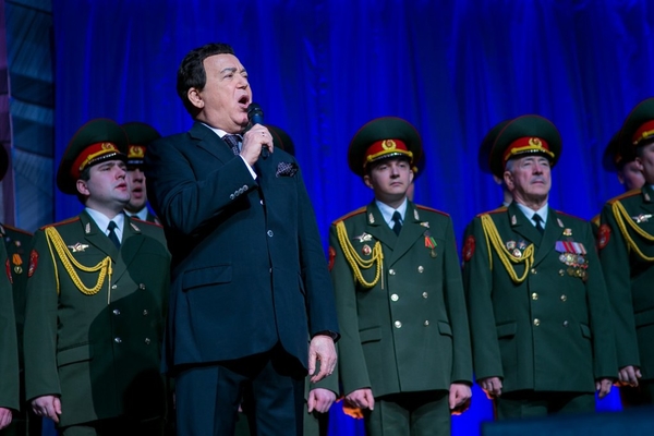 Кобзон заявил, что Россия должна проигнорировать Евровидение в Украине