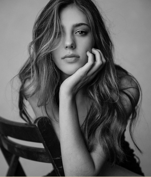 Систин Сталлоне снялась в смелом видео для LOVE