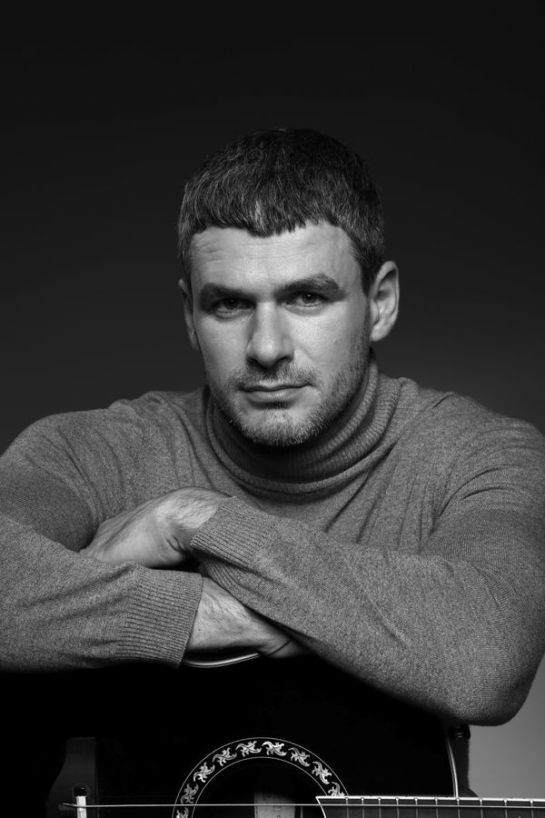 Арсен Мирзоян сыграет концерт памяти Высоцкого