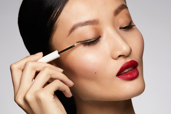 Китайский Новый год: как сделать макияж с глиттером