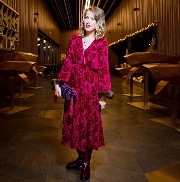 Ксения Собчак закаляет сына и купает его в чуть теплой воде