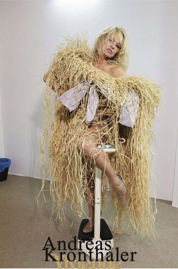 Памела Андерсон приняла участие в кампейне Vivienne Westwood