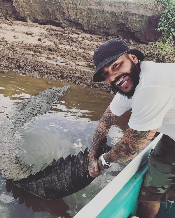 Тимати поймал крокодила