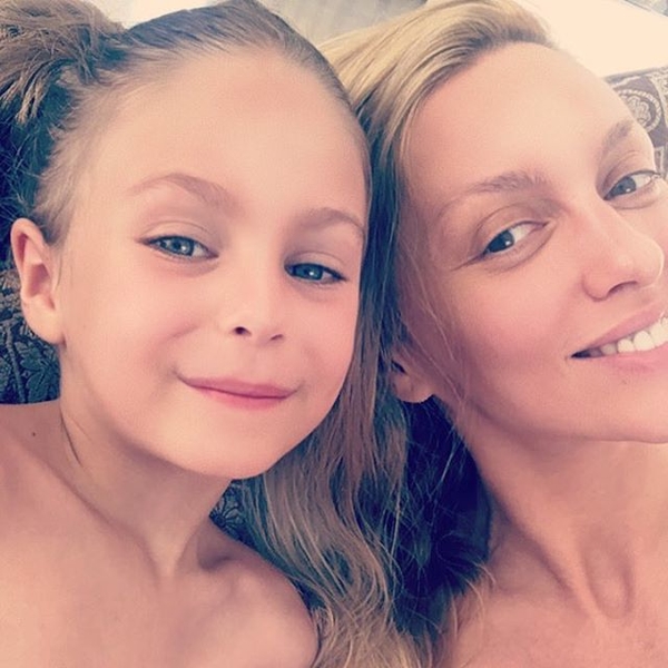 Оля Полякова похвасталась талантом младшей дочери