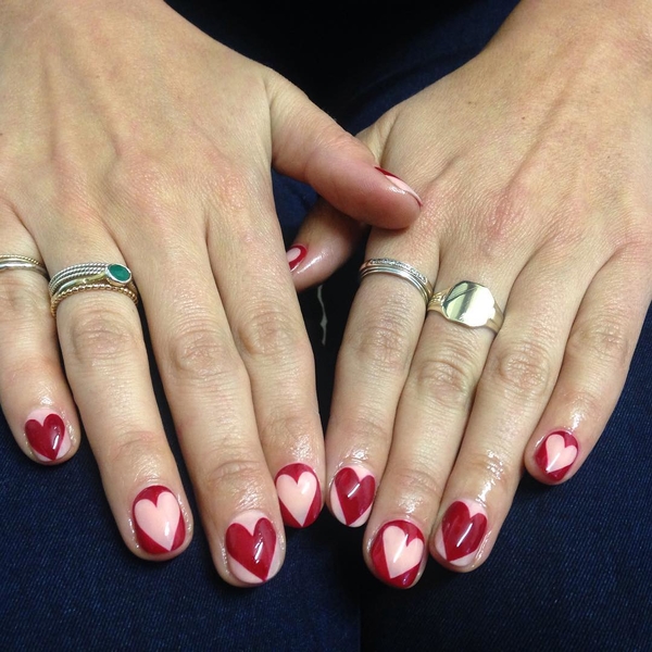 Маникюр на День святого Валентина: пять стильных идей