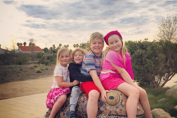 instagram.com/torispelling