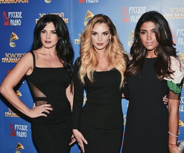 Экс-участница ВИА Гры выложила фото из спальни